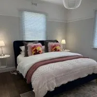 Daisy Cottage on Duke 3BR, hôtel à Yarram