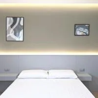 The Superhost - IL Lux, hotel v destinaci Crotone