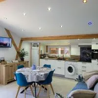 - - - - -Les Colombages - - - - Chambre d'hôtes-Gîte- Classement Gîte 3 étoiles، فندق في ماريبواه
