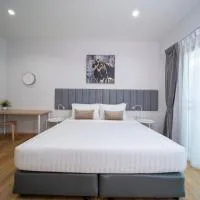 Xen Pool Access Phuket, hotel i Chalong