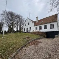 Skelby Præstegård lej 1, ξενοδοχείο σε Gedser