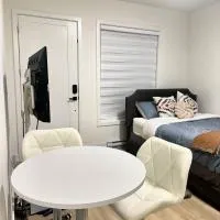 Quiet Private Room Victoria - PS5, Fast WiFi, Parking, ξενοδοχείο σε Langford