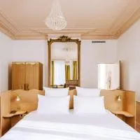 Le Charmant Hôtel, hotel v mestu Saint-Ouen