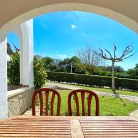 Son Bou में, होटल 2 hab Apartamento en Playa de Son Bou, San Jaime