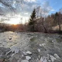 River House, hotel di Lazeshchyna