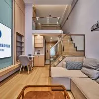 XiDaWu Family Loft Apartments Hotel Near Changsha South Railway Station Free Unlimited Shuttle Split Level Loft With King And Twin Beds For Families Children Seniors Late Arrivals And Easy Rail Travel, hotel u gradu 'Changsha'