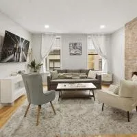 Fashionable 1-Bedrm Apt 15 Min to Manhattan, хотел в Хоубоукън