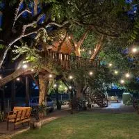 Casa na arvore Dream tree house, hotel en Santa Clara dʼOeste