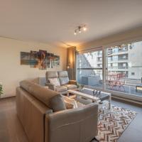Bright seaview apartment with terrace in Ostend, hotel malapit sa Ostend-Bruges International Airport, Ostend