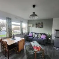 Chalet 18 Channel View Bideford Bay Holiday Park, ξενοδοχείο σε Bideford