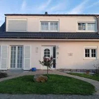 Ferienzimmer Bella Casa, hotel u gradu 'Biebesheim'