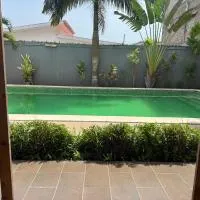 CNS Guest House, hotel a Grand-Bassam