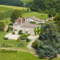 Château du Broustaret - Chambres d'hôtes en pleine nature - Avec cuisine - Proche Bordeaux, hotel em Rions
