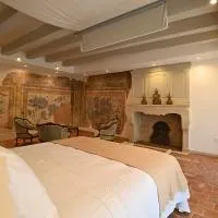 Viesnīca Chambres d'hôtes de La Tour Morillon pilsētā Sentamānmonrona