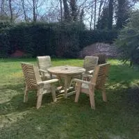 2 Bedroom Garden Flat, hotel v mestu Halesworth