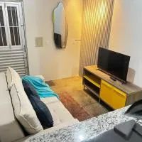 Ap de 2 quartos, totalmente equipado, próximo ao aeroporto e rodoviária A8, hotel en Manaos