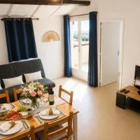 Le Sun Piscine Tennis parking Vue mer wi-fi climatisation, hotel a Fleury