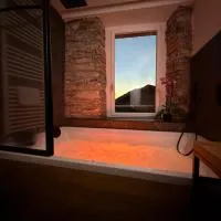 DN ART BLEVIO - Romantic Lake Como Apartment with Indoor Jacuzzi - 5 guests, hotel in Blevio