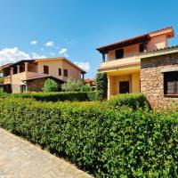 Appartements in San Teodoro near centre، فندق في سان تيودورو