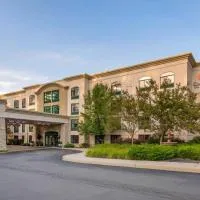 Viesnīca Comfort Inn & Suites Lake George pilsētā Leikdžordža