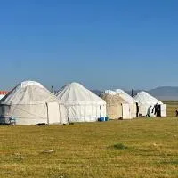 Yurt Camp Zamir, hotel v mestu Song-Kul