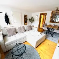 Viesnīca NIRO I Altstadt Design Apartment, top Lage, Zentrum, modern gemütlich, TV pilsētā Veinheima