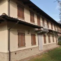 Casa tra i vigneti, Hotel in Calosso