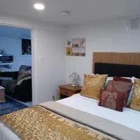 "Cozy Basement Retreat Just 40 Minutes to NYC!", hotel i Irvington