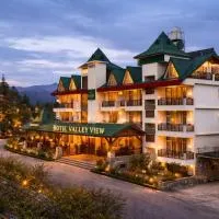 The Valley View By Hamilton Group - A Resort facing towards snow capped mountains, hotell sihtkohas Kūfrī