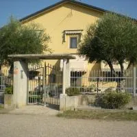 Camere Solidea, hotel u gradu 'Veronella'