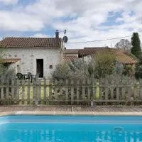 Gîte des Fraignaies, hotel i Saint-Juire-Champgillon