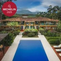 Hacienda Bambusa, hotel i El Caimo