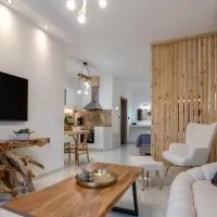 Perion stone apartment near to the sea No2, hotel en Kolimvárion