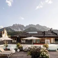 Boutique & Gourmet Hotel Orso Grigio - Grauer Bär, hotel i San Candido