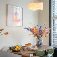 Luxe appartement in het hart van Castricum, hotel sa Castricum