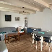 La P'tite Maison, hotel u gradu Dampierre-sur-Linotte