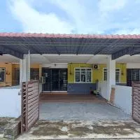 Homestay nakhoda Sitiawan, хотел в Лумут