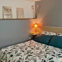 Studio indépendant dans les Cévennes, hotel v destinácii La Cadière