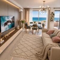 Beachfront Central Apartments, Hotel in Durr&euml;s