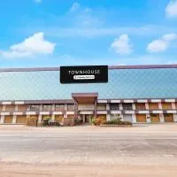 Townhouse GIDC Ankleshwar Formerly Studio 60, ξενοδοχείο σε Kosamri