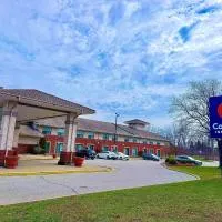 Comfort Inn & Suites Ambassador Bridge: Windsor şehrinde bir otel