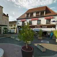 Hotel Au Bon Coin โรงแรมในCloyes-sur-le-Loir