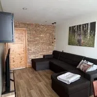 Dzirnavu ielas apartamenti, hotel en Saldus