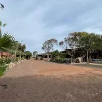 Hotel Old Mill, hotell i San Quintín