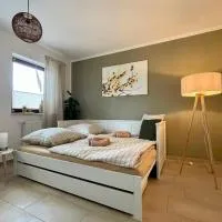 SaaleRast - Ferienwohnung in Camburg an der Saale - ruhig & naturnah, 200 m zum Saaleradweg, ξενοδοχείο σε Dornburg