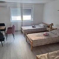 King Rooms, hotel i Novi Kneževac