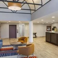 Lake Norman Inn and Suites โรงแรมในคอร์นีเลียส