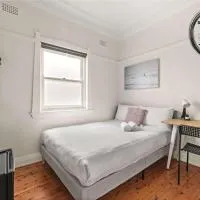 Inviting Double Room - A Peaceful Budget Stay in Padstow - Shared Bathroom, hotel en Padstow