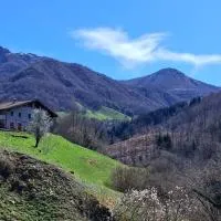 B&b CASCINA CORNELLA، فندق في Cremeno