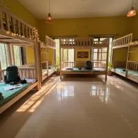 Aapa's Backpackers Coastel, hotel in Malvan